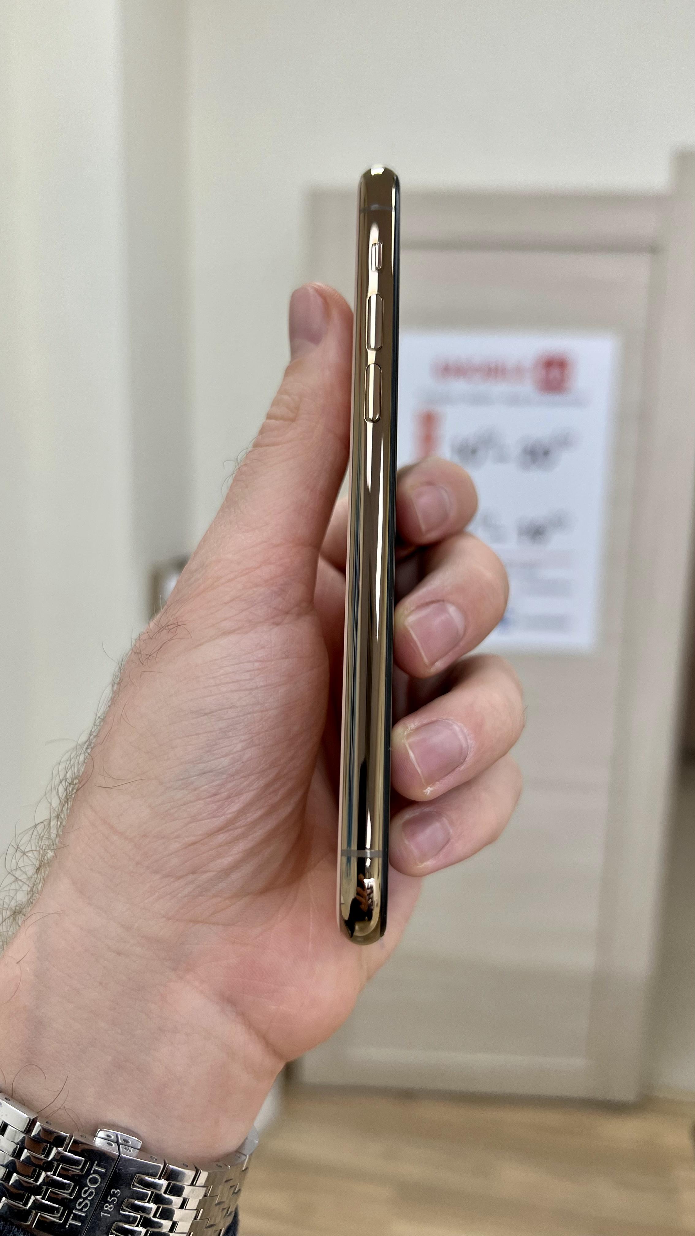 Apple iPhone 11 Pro 256Gb Gold - купить в интернет-магазине