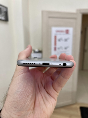 Apple iPhone 6s 64Gb Space Gray б/у