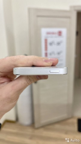 Apple iPhone 5s 16Gb Silver б/у идеал
