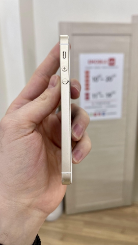 Apple iPhone SE 32Gb Gold уценка (без touch id)