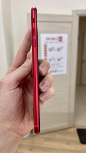 Apple iPhone 8 Plus 64Gb Red б/у идеал