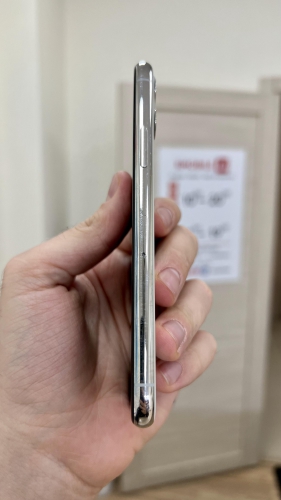 Apple iPhone 11 Pro 64Gb Silver б/у идеал