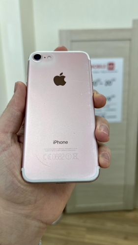 Apple iPhone 7 128Gb Rose Gold б/у
