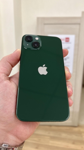 Apple iPhone 13 128Gb Green б/у идеал