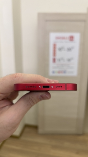 Apple iPhone 13 128Gb Red б/у идеал