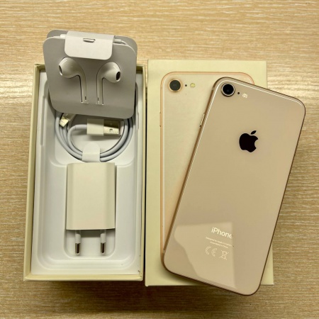 Apple iPhone 8 64Gb Gold б/у идеал