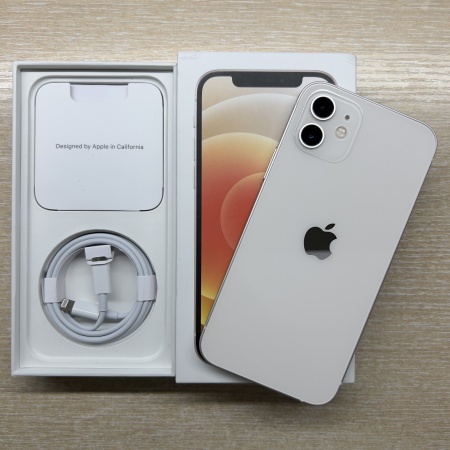 Apple iPhone 12 128Gb White б/у идеал