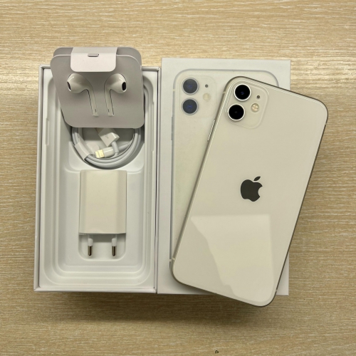 Apple iPhone 11 128Gb White б/у идеал