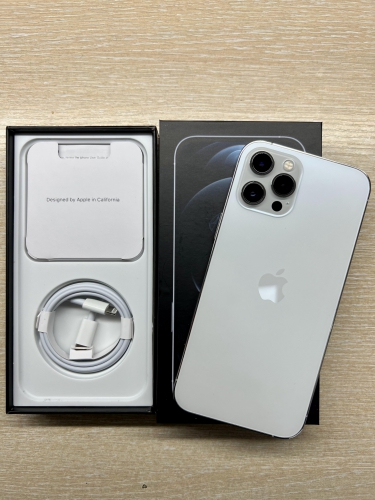 Apple iPhone 12 Pro Max 256Gb Silver б/у идеал